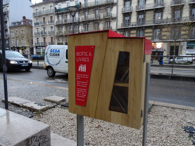 8 Boîtes à livres au centre-ville : Photo n°4